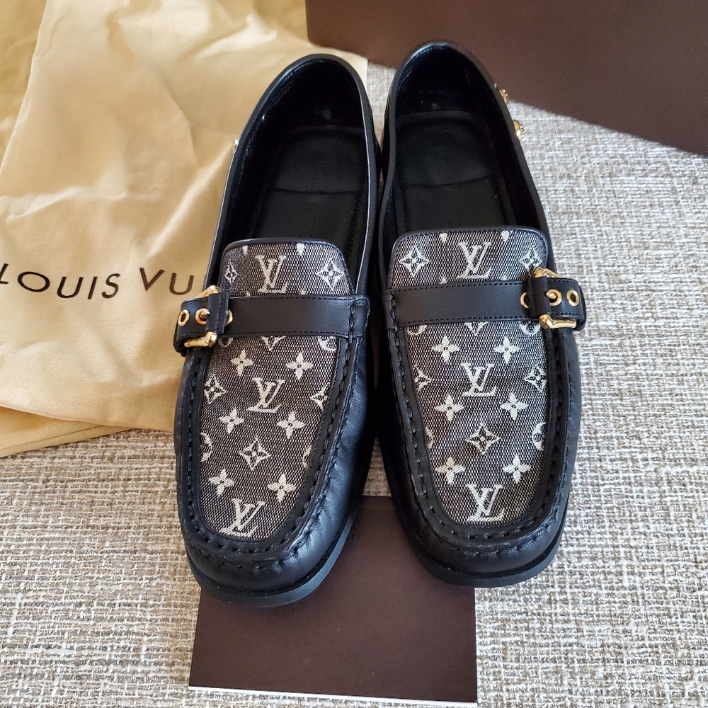 Louis Vuitton Monogram Loafers Authentic - Picture 6 of 13